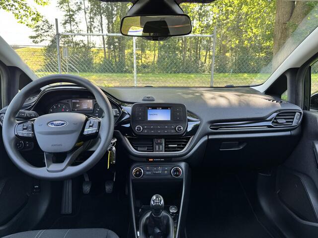 Ford FIESTA 1.1 Trend | CRUISE | AIRCO | TREKHAAK | LANE KEEPING |