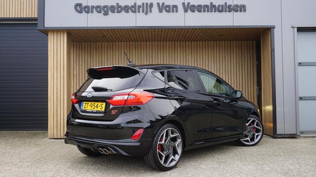 Ford FIESTA 1.5 EcoBoost 200pk ST-3 Recaro LED 5drs *22295km * carplay stoelverw carbon 18inch LM B&O *1ste eigenaar* NL AUTO