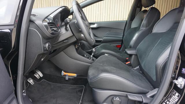 Ford FIESTA 1.5 EcoBoost 200pk ST-3 Recaro LED 5drs *22295km * carplay stoelverw carbon 18inch LM B&O *1ste eigenaar* NL AUTO