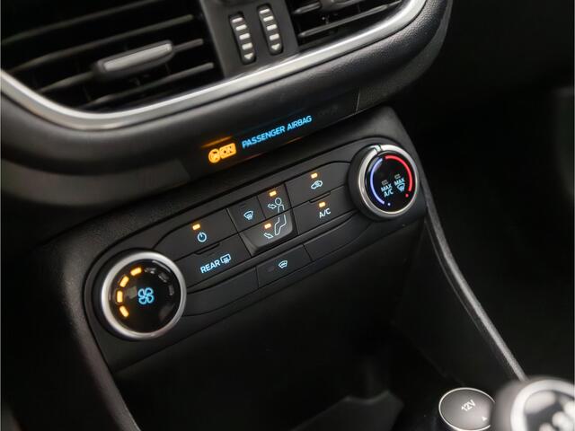 Ford FIESTA 1.1 Sport (APPLE CARPLAY, GROOT NAVI, CRUISE, SPORTSTOELEN, LM VELGEN, LANE ASSIST, PARKEERSENSOREN, NIEUWSTAAT)