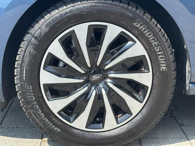 Ford FIESTA EcoBoost Hybrid 125 pk Titanium | Parkeersensoren | All-season banden | Apple carplay |