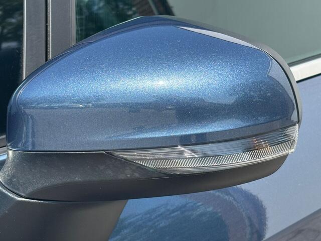 Ford FIESTA EcoBoost Hybrid 125 pk Titanium | Parkeersensoren | All-season banden | Apple carplay |