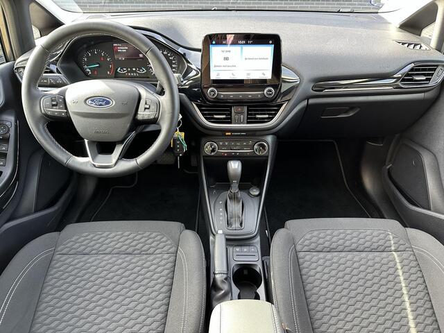 Ford FIESTA 1.0 EcoBoost Hybrid Titanium Automaat / Android Auto/Apple Carplay navigatie / Stoelverwarming / Parkeersensor Achter / zeer lage km stand /