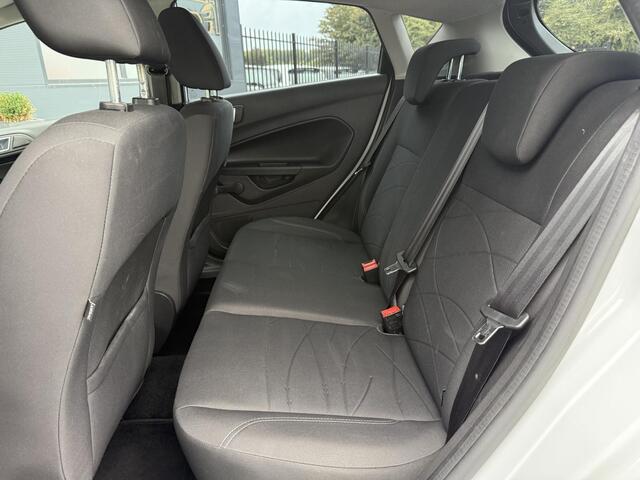 Ford FIESTA 1.0 Style Ultimate 2e Eigenaar,Navi,Airco,Cruise,80pk,5 Deurs,Lm velgen,N.A.P,Pdc V+A,Apk tot 05-2026