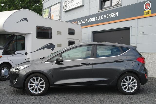 Ford FIESTA 1.0 EcoB. Titanium Navigatie Cruise , PDC , Bovag Garantie 6 Maanden