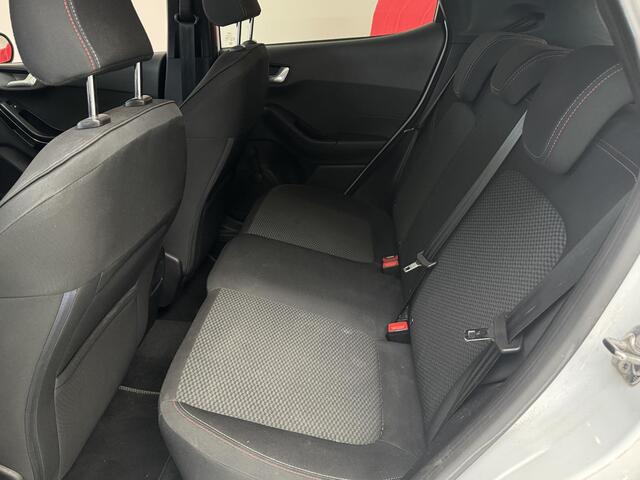 Ford FIESTA 1.0 EcoBoost ST-Line | Navigatie | Parkeersensoren achter | Lichtmetalen velgen 17" |