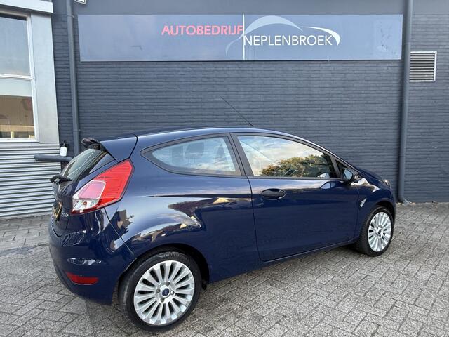 Ford FIESTA 1.25 15inch,Cv,Electr.ramen,Radio/cd 2016 km 142.000 Sportieve auto !!