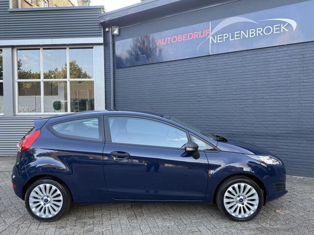 Ford FIESTA 1.25 15inch,Cv,Electr.ramen,Radio/cd 2016 km 142.000 Sportieve auto !!
