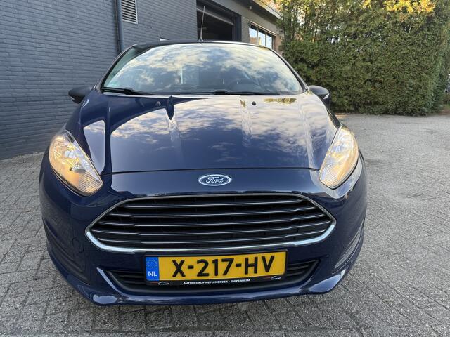 Ford FIESTA 1.25 15inch,Cv,Electr.ramen,Radio/cd 2016 km 142.000 Sportieve auto !!