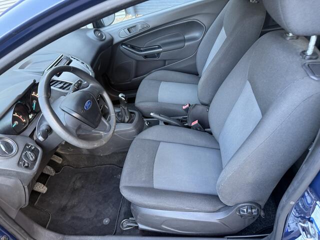 Ford FIESTA 1.25 15inch,Cv,Electr.ramen,Radio/cd 2016 km 142.000 Sportieve auto !!