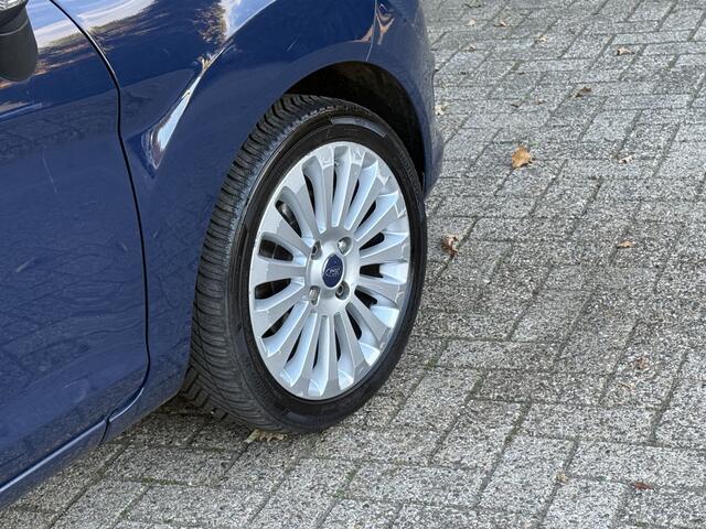 Ford FIESTA 1.25 15inch,Cv,Electr.ramen,Radio/cd 2016 km 142.000 Sportieve auto !!