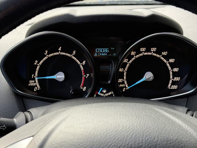 Ford FIESTA BWJ 2016 | 1.0 81PK Style | NWE APK | AIRCO | NAVIGATIE | CRUISE | RADIO/CD |