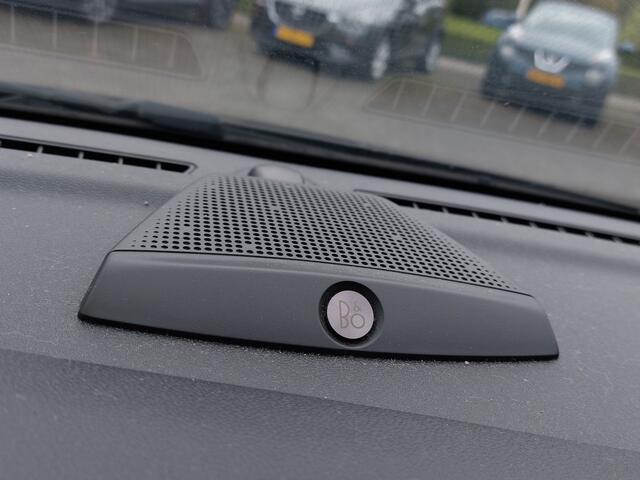 Ford FIESTA 1.0 EcoBoost 101pk Active 5-Deurs | Navi | Apple Carplay+Android Auto | B&O Sound | Clima | Cruise | Pdc | Rijstrook+Licht+Regensensor | Stuur+Stoelverwarming | 17''lm