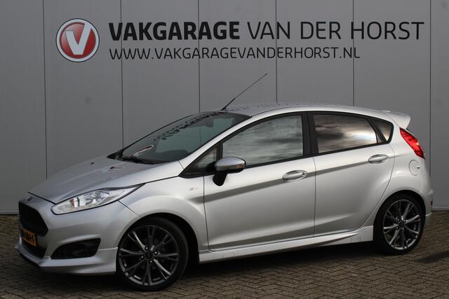 Ford FIESTA 1.0-100pk EcoBoost ST Line. Zeer nette, sportieve en keurig onderhouden Ford Fiesta. Trekhaak, Pdc Achter, Clima, Camera, Cruise,