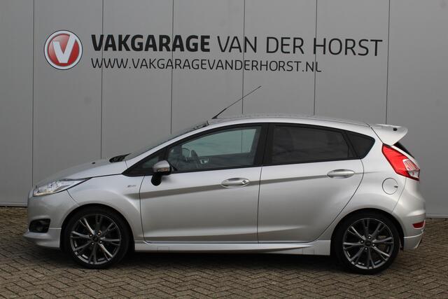 Ford FIESTA 1.0-100pk EcoBoost ST Line. Zeer nette, sportieve en keurig onderhouden Ford Fiesta. Trekhaak, Pdc Achter, Clima, Camera, Cruise,