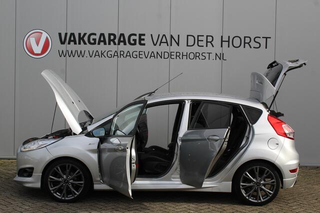 Ford FIESTA 1.0-100pk EcoBoost ST Line. Zeer nette, sportieve en keurig onderhouden Ford Fiesta. Trekhaak, Pdc Achter, Clima, Camera, Cruise,