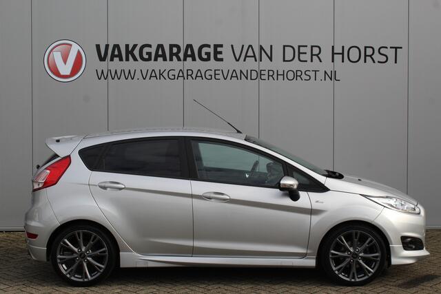 Ford FIESTA 1.0-100pk EcoBoost ST Line. Zeer nette, sportieve en keurig onderhouden Ford Fiesta. Trekhaak, Pdc Achter, Clima, Camera, Cruise,