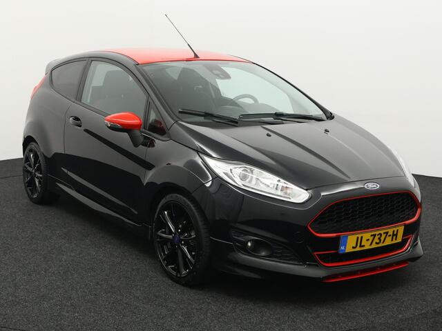 Ford FIESTA 1.0 EcoBoost Black Edition Airco, Bluetooth, Boordcomputer, Hill hold fucntie, Parkeersensoren achter, Cruise Control, Spraakbediening, Start/stop systeem, Elektronisch Stabiliteits Programma, Elektronische remkrachtve opvallend sportieve hatchback met ee