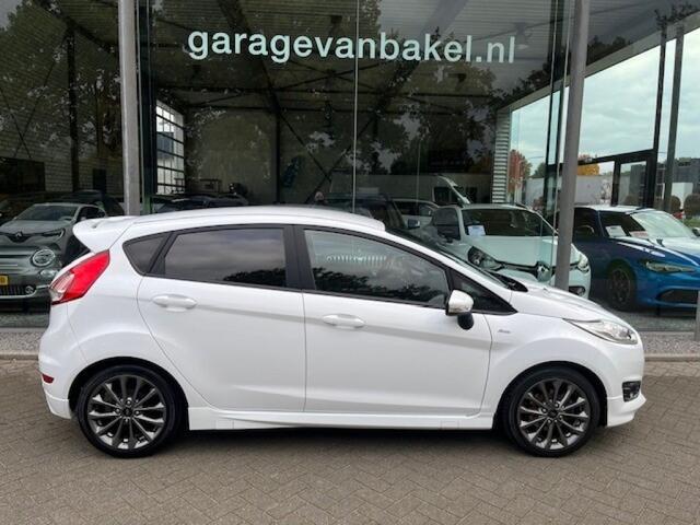 Ford FIESTA 1.0 ST-LINE 5Drs NAVI PDC ECC