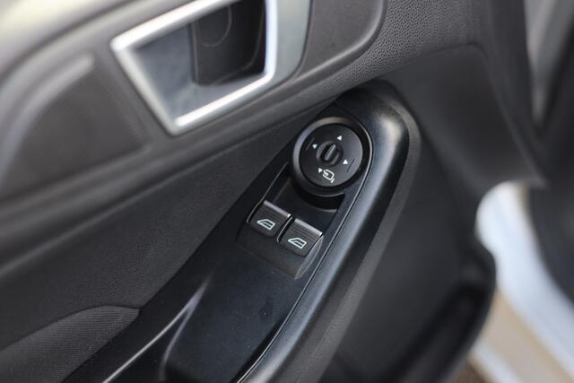 Ford FIESTA 1.0 STYLE ULTIMATE | AIRCO | CRUISE | NAVI