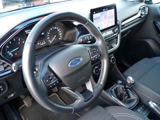 Ford FIESTA 1.0 EcoBoost Titanium, Winter Pack / Carplay + Android Auto / Climate control / LED / Parkeersensoren achter