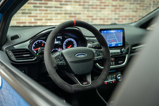 Ford FIESTA 1.5 EcoBoost ST-3 ST LINE CARPLAY SPARCO SPORTSTOELEN SPORTSTUUR PANORAMA