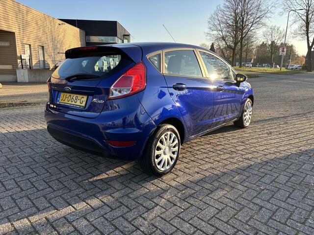 Ford FIESTA 1.0 Style 5 Deurs [ fm navi,airco,audio ]