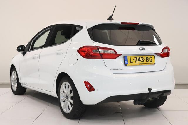 Ford FIESTA 1.0 EcoBoost Titanium | Parkeersensor | Climate control | Cruise control | AppleCarplay AndroidAuto Navigatie | Trekhaak |