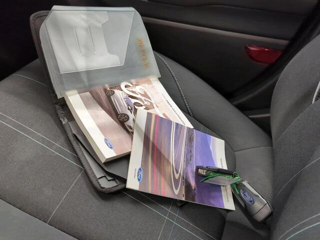 Ford FIESTA 1.1 Trend 1e Eigenaar | Volledig Onderh | BTW | Navi | Bluetooth | Cruise | Elek Ramen | Led | Hill-Hold