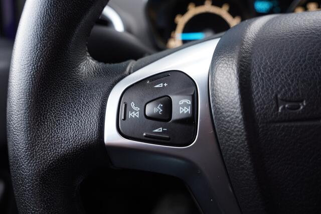 Ford FIESTA 1.0 Style - AIRCO - NAVIGATIE - CRUISE - ELEKTR. PAKKET - 66454 KM NAP -