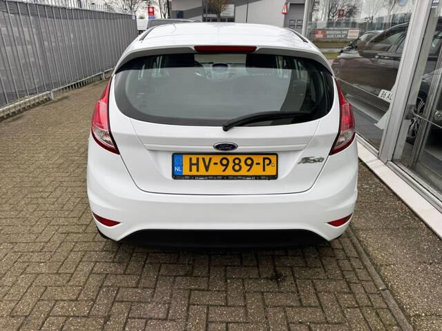 Ford FIESTA 1.0 Style | Airco | Elektrische ramen | Onderhoudsboekjes aanwezig | APK tot 07-01-2027 | NAP |