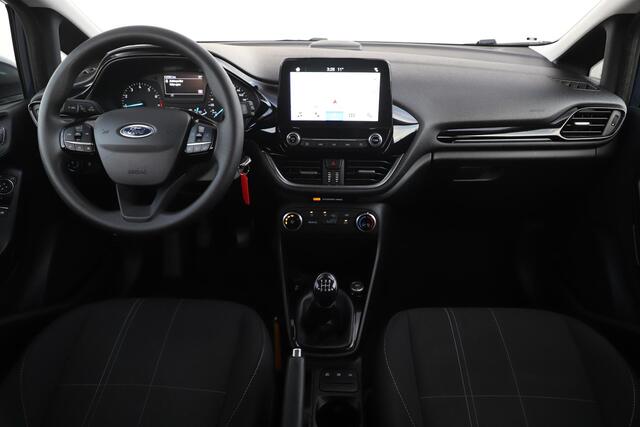 Ford FIESTA 1.1 Trend Trekhaak Navigatie 15 inch LMV Cruise Control Airco Bluetooth Elektrische Ramen