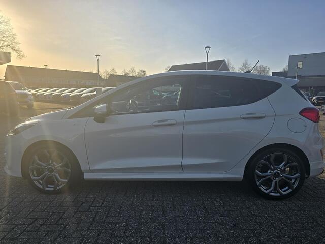Ford FIESTA 1.0 EcoBoost Hybrid ST-Line X | Adaptive cruise control | Winter Pack | Dodehoeksensoren | Full-LED koplampen | Achteruitrijcamera | Draadloze telefoonlader | Privacy glass