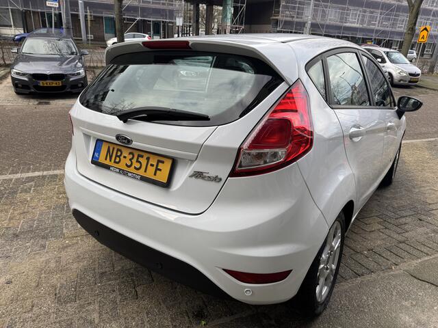Ford FIESTA 1.0 Style Ultimate 98008KM! NAP | Navigatie | Cruise Control | Parkeersensoren | Lichtmetalen Velgen | Dealeronderhouden |
