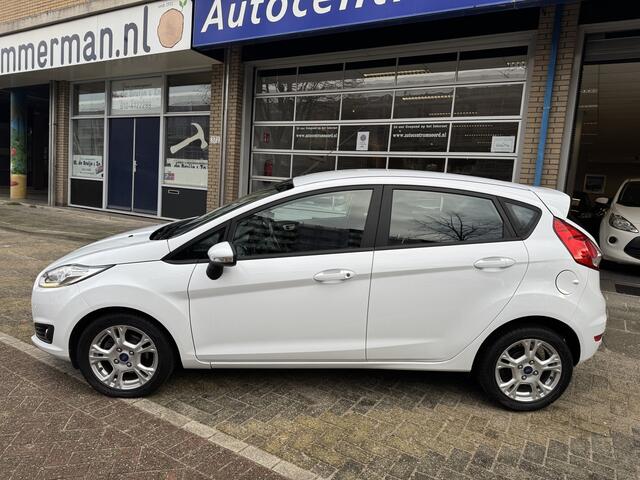Ford FIESTA 1.0 Style Ultimate 98008KM! NAP | Navigatie | Cruise Control | Parkeersensoren | Lichtmetalen Velgen | Dealeronderhouden |
