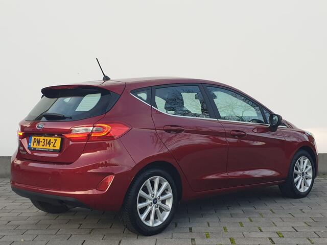 Ford FIESTA Titanium EcoBoost 100 pk | Adapt. Cruise | Afneembare Trekhaak | B&O | Climate control | Camera | Verwarmde Voorruit | Apple carplay/Android auto |