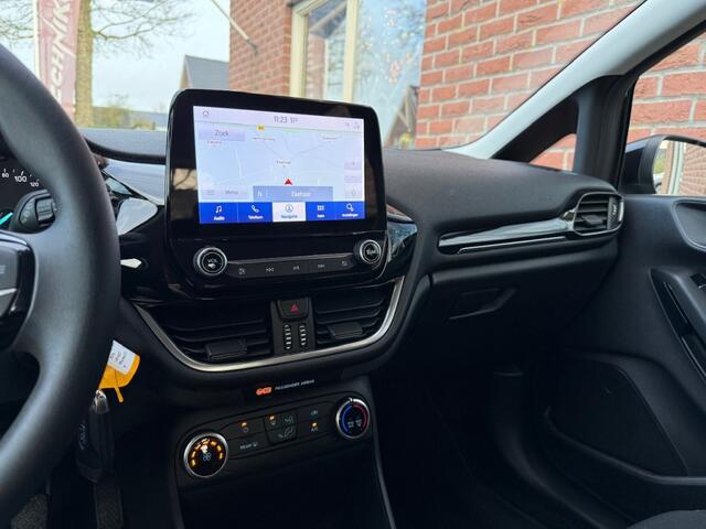 Ford FIESTA 1.0 EcoB. Connected RIJKLAAR / INCL GARANTIE / NAVI / CRUISE / A