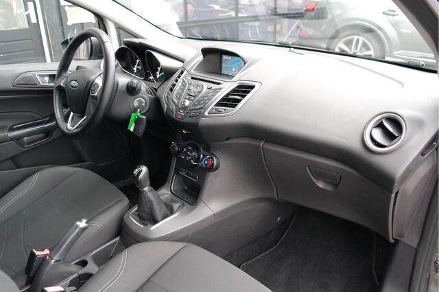 Ford FIESTA 1.0 Style | Navi | Cruise | Dealer onderhouden