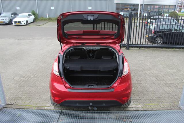 Ford FIESTA 1.0 EcoBoost Titanium AUTOMAAT Navigatie/Bluetooth/Voorruitverwarming/Cruise control/Climate control/Licht metalen velgen/Privacy glas