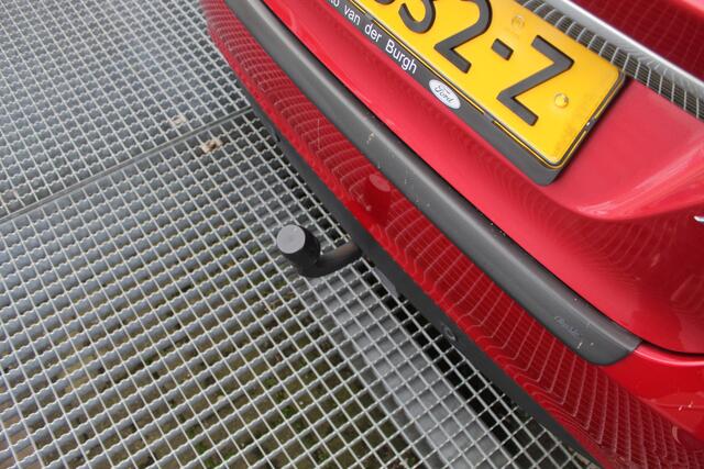 Ford FIESTA 1.0 EcoBoost Titanium AUTOMAAT Navigatie/Bluetooth/Voorruitverwarming/Cruise control/Climate control/Licht metalen velgen/Privacy glas