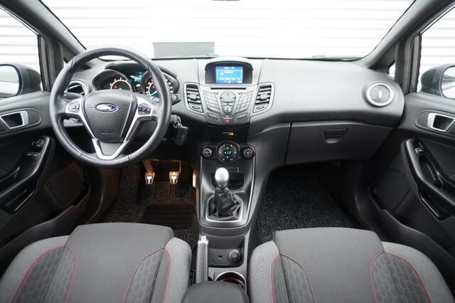 Ford FIESTA 1.0 EcoBoost ST Line / Trekhaak / PDC / Navi / Climate Control / Cruise Control