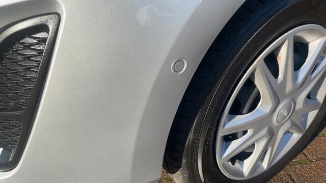 Ford FIESTA 1.0 EcoB. Connected Navigatie,Cruise, PDC