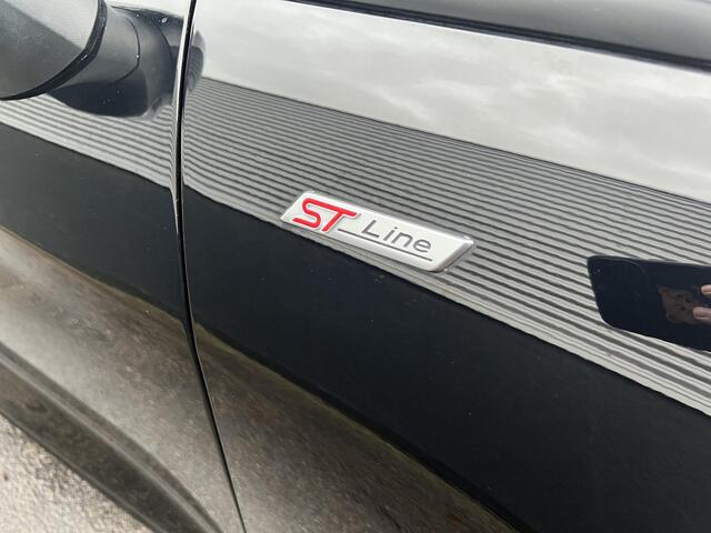 Ford FIESTA 1.0 EcoBoost Titanium ST-Line Navigatie, LMV, Privacy glass, Cruise control, Smart Key, Climate control, Parkeersensoren, Historie + boekjes