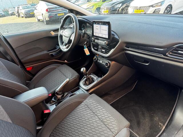 Ford FIESTA 1.0 EcoBoost Hybrid Titanium Navi / Cruise / Carplay enz