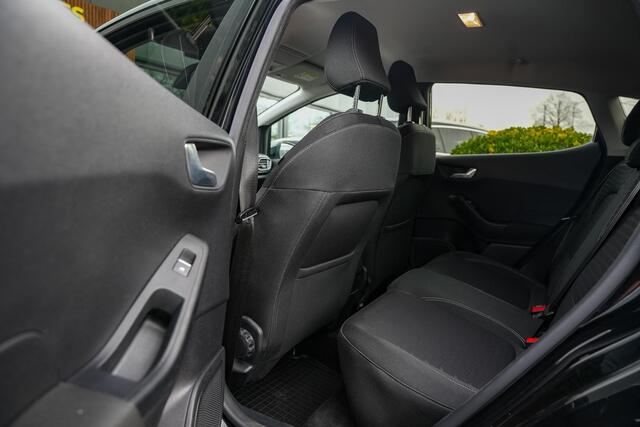 Ford FIESTA 1.0 EcoBoost Titanium Automaat B&O LED Stoel Stuurverw. Camera Navigatie DAB+