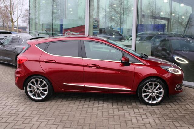 Ford FIESTA 1.0 EcoBoost 125 PK Hybrid Vignale | Trekhaak | Camera | Lederen bekleding | Adaptieve Cruise Control | BLIS | Keyless Entry | Navigatie | Winterpack