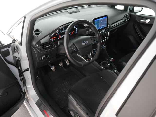 Ford FIESTA 1.5 200pk ST-3 |dealer onderhouden|Maxton|launch control|sper diff|panoramadak|B&O|winterpack|LED|18"|