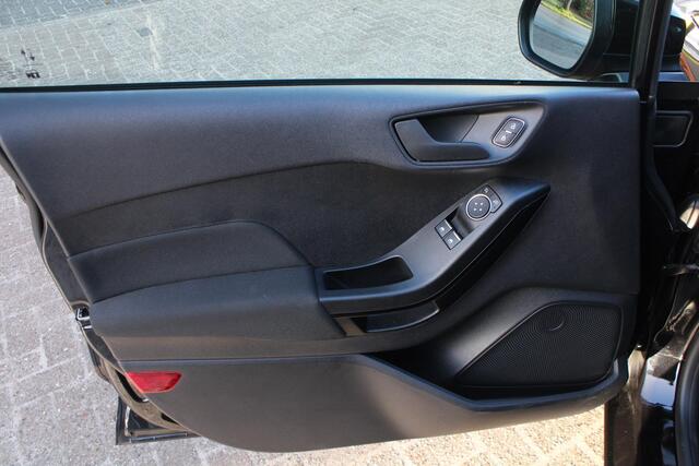 Ford FIESTA 1.0 Apple/Android carplay, Parkeer assistent, Stuurverwarming, Stoelverwarming, Cruise control, Airco, Parkeersens. V en A, 18" LMV