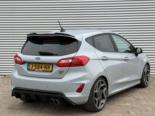 Ford FIESTA 1.5 EcoBoost ST-3 | Nieuw Binnen! | Milltek | B&O | Winterpack | Keyless
