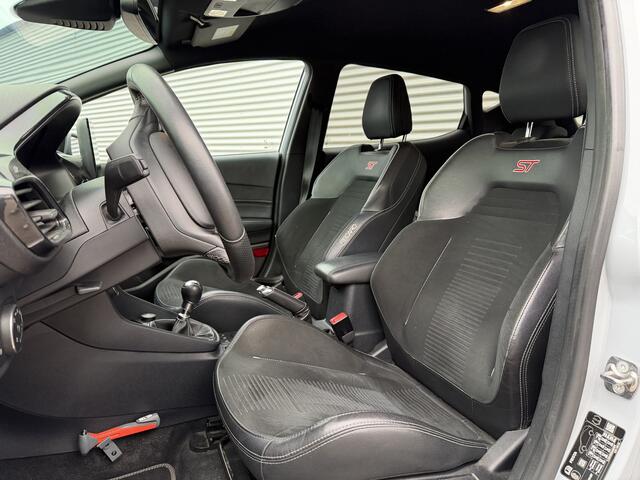 Ford FIESTA 1.5 EcoBoost ST-3 | Nieuw Binnen! | Milltek | B&O | Winterpack | Keyless